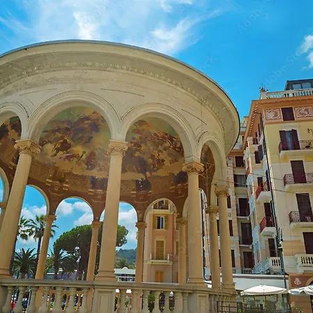 5 Mins To The Beach, Cozy Apartment *