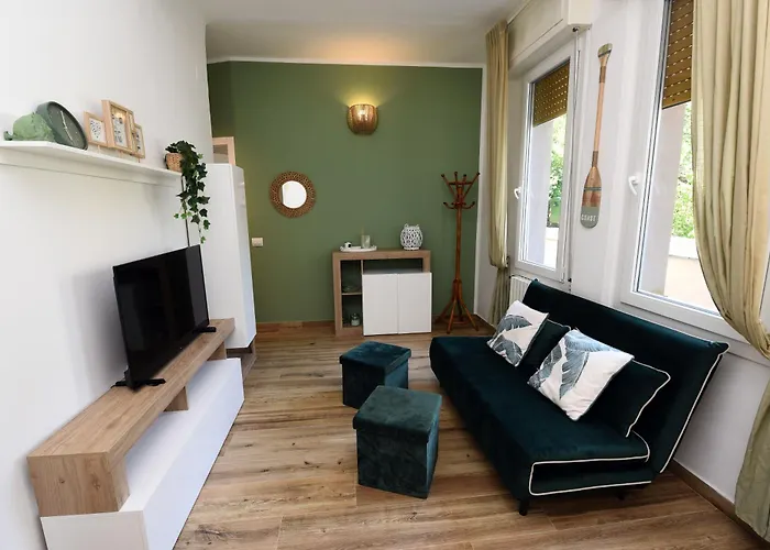 Apartman 5 Mins To The Beach, Cozy