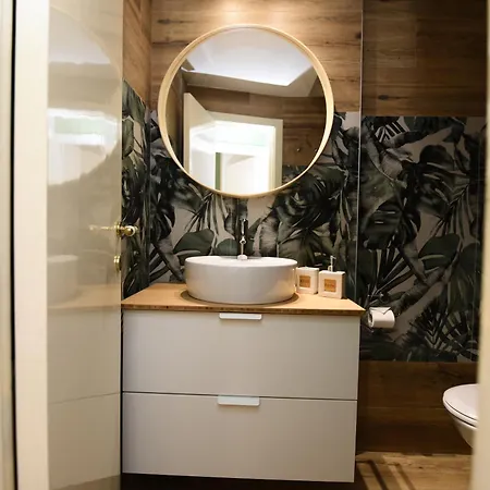 5 Mins To The Beach, Cozy דירה *